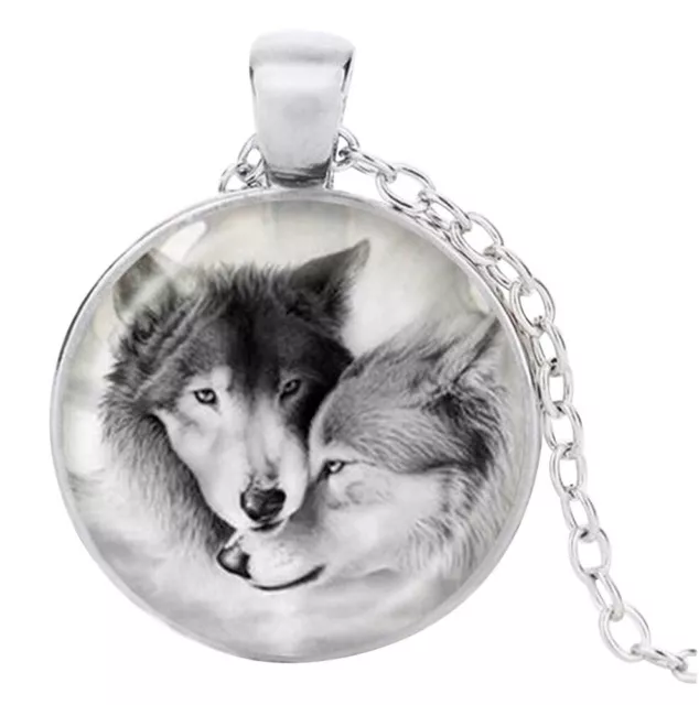 Collier Pendentif cabochon couple Loup.