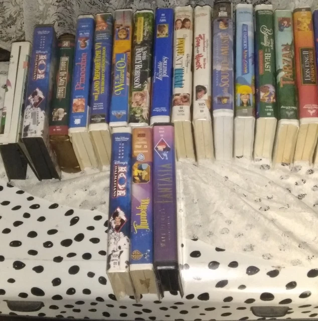 LOT OF COLLECTIBLE VHS walt Disney movies & Case 50.00 PicClick