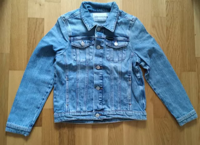 Jeansjacke Trucker Mädchen, Calvin Klein Jeans, Gr. 152, Stickerei Rücken, NEU