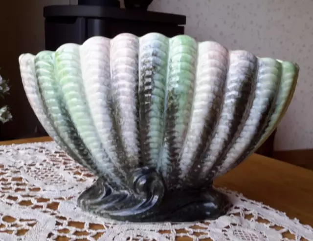 Vintage 1960s SylvaC Mantle Clam Shell Vase Pattern 513