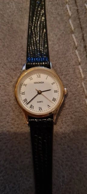Womens Gold Sekonda Watch 04162
