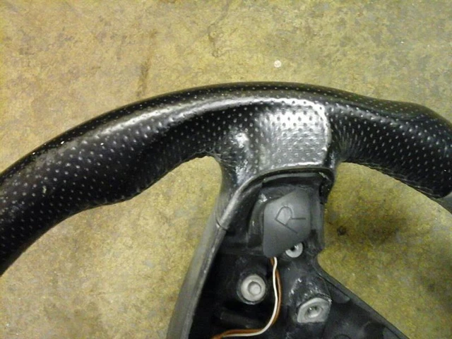 Custom Steering LTD Perforated Italian Leather Steering Wheel Cover – Vauxhall Astra G MK4 1998-2004