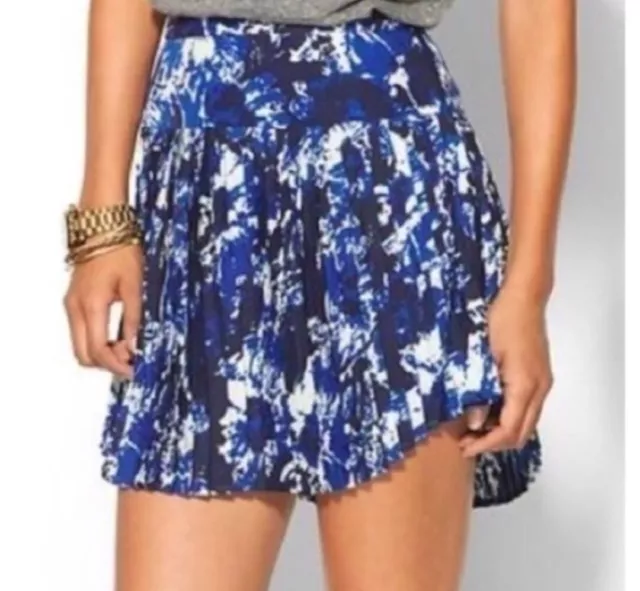 Piperlime Collection Woman's Skirt Blue white Flare Pleated Mini Size Medium