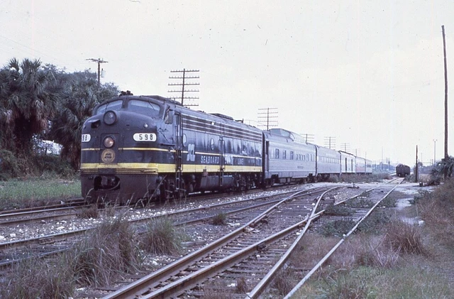 DUPLICATE RAILROAD SLIDE SCL SEABOARD COAST LINE 598 ex SAL EMD E8A Amtrak