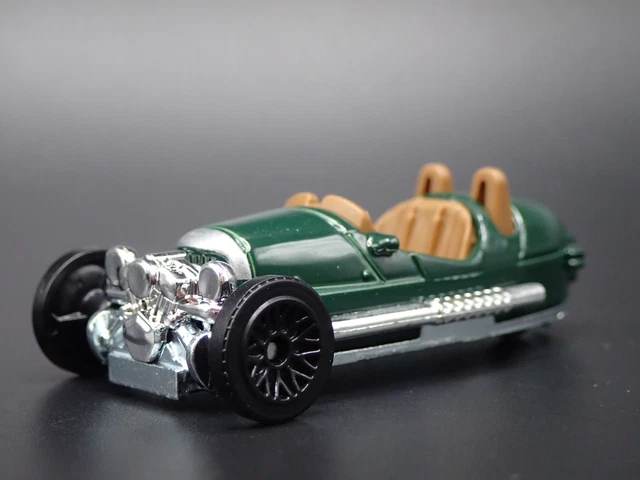 Spark: A collection of five boxed Sparkmodel Minimax 1:43 vehicles, to