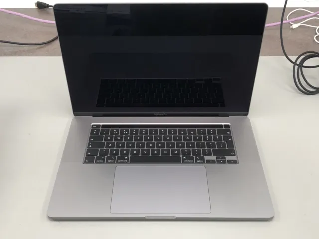 Apple MacBook Pro Retina 16” 2019 512GB SSD 16GB Ram 2.6GHz 6-Core i7 5300M 4GB