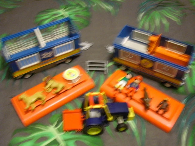 Pièce Playmobil - Fenêtre à Barreaux Bleue - Pour Roulotte De Cirque - Modèle 4232/7468 - Occasion