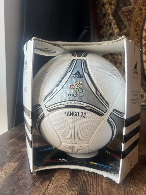 ADIDAS UEFA EURO 2012 Tango 12 Finale Official Match Ball