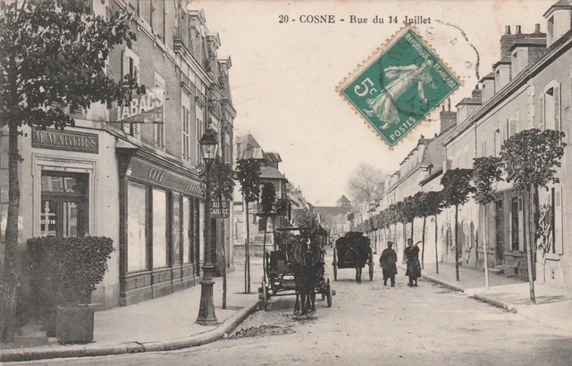 CPA 58 COSNE Rue du 14 Juillet