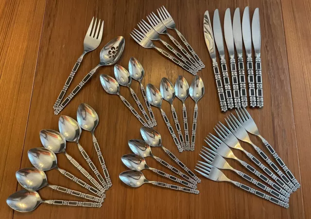 MCM Oneida Community Madrid Black Accent Stainless Flatware 35 Piece Set
