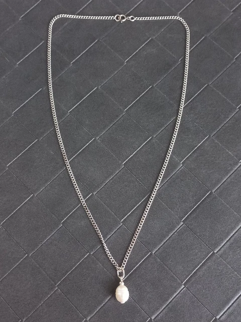 Chaîne En Plaqué Or Avec Pendentif - Longueur 41-45 Cm - Occasion - Bijou élégant