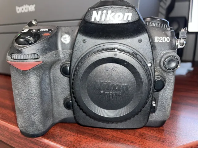 Nikon D200 10.2 MP Digital SLR Camera Black Body Only Defective for Parts
