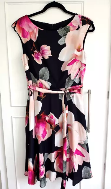 Wallis Floral size 10 BNWT