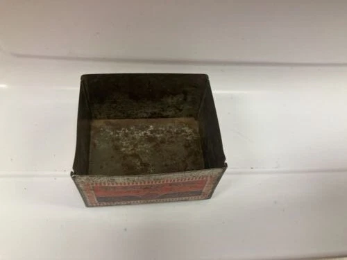 Atlas Powder Co. Blasting Caps Wilmington DE VTG Empty Tin Box, NO LID 5