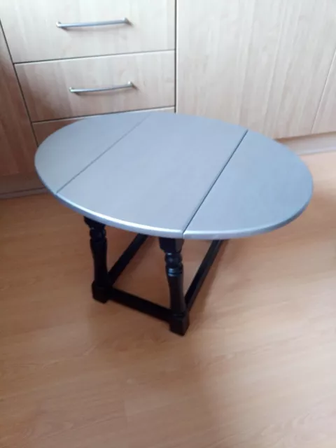 Vintage Drop Leaf Oval Coffee Table