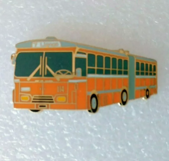 Pin's Lapel pin enamel pins AUTOBUS AUTOCAR BUS CAR SUISSE Ligne 7 LIGNON EGF