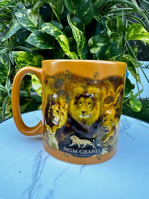 MGM Grand Las Vegas Nevada Yellow 3D Large Ceramic Coffee Mug Lions Souvenir