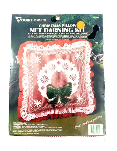 Vogart Crafts Christmas Pillow Net Darning Kit Wreath Pillow #2942 14x14"