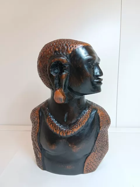 Afrikanische Holzfigur