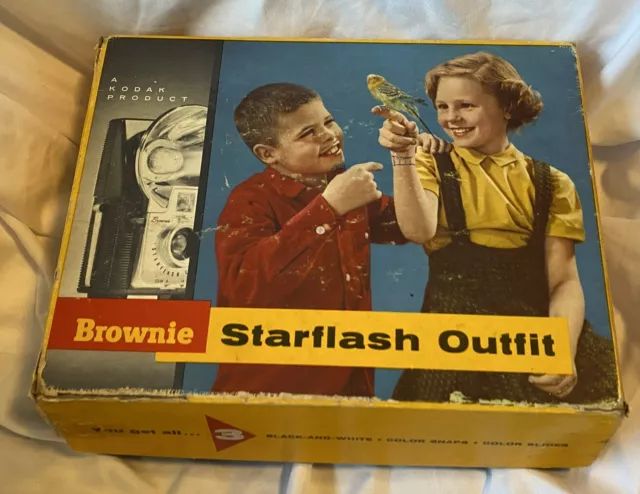 Vintage Brownie Starflash Kodak Outfit (Camera) In original box