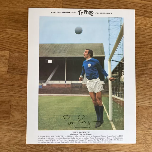 TYPHOO TEA FOOTBALL CARD 1969-70 Peter Rodrigues Leicester City VGC