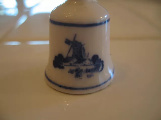 Jolie Cloche Néerlandaise Miniature Holland Delft Bleu Et Blanc Avec Moulin À Vent 2