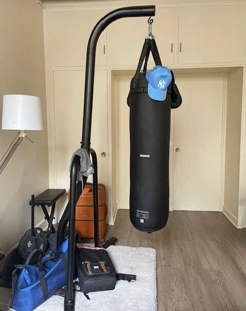 BOXE SUPPORT AUTOPORTANT et sac de frappe Outshock Décathlon EUR