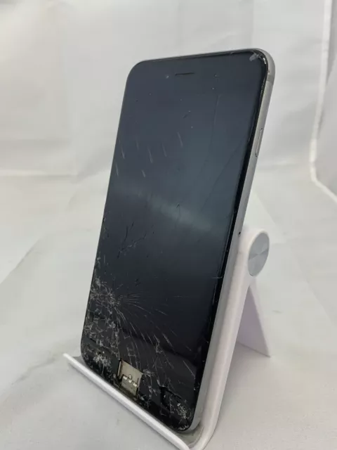 Apple iPhone 6s Plus A1687 Grey Cracked Screen LCD IOS Smartphone Faulty