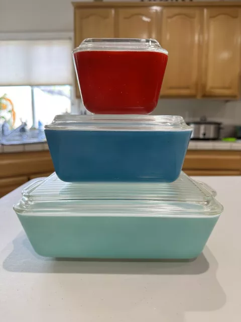 Vintage Pyrex 3pc  501, 502, 503  Refrigerator Dishes With Lids Green, Blue, Red