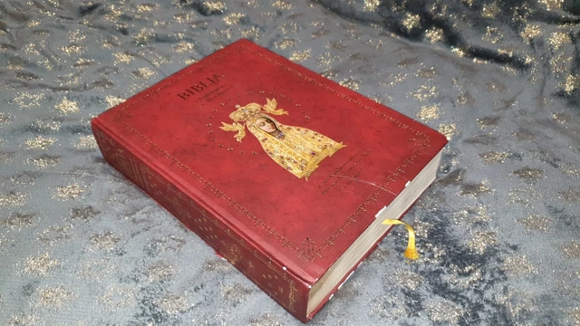 Biblia Rodzinna DUŻA Pismo Święte Stary i Nowy Testament Polish Bible Old  New