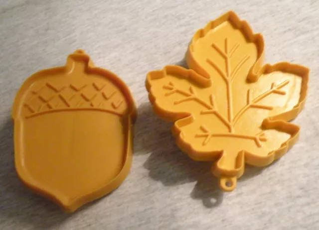 Two VINTAGE HALLMARK Fall COOKIE CUTTERS Maple LEAF and ACORN Imprint