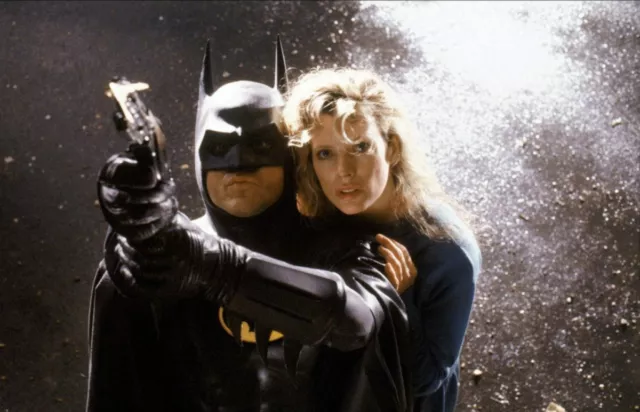 KIM BASINGER BATMAN WITH MICHAEL KEATON 8x10 Photo