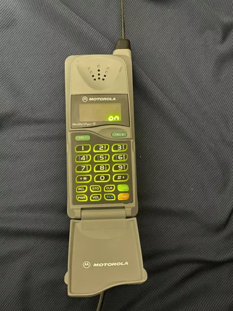 1990s Motorola MicroTAC Piper Vintage Flip Cell Phone AirTouch Charges Turns On