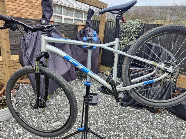 Aggressor Sport Gt Aggressor Silver GT Aggressor Pro Mountain Bike Men's  Large