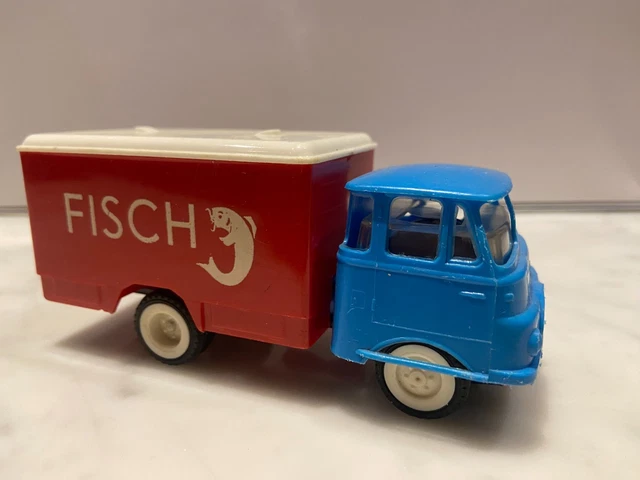RARE +++ - NOREV - PLASTIQUE / PLASTIC - A FRICTION - RENAULT 4CV - A RESTAURER | eBay