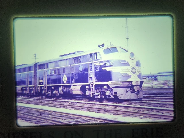 Slide VTG RailRoad EL Erie Lackawanna EMD F3, No.8051 Chicago 1961 duplicate
