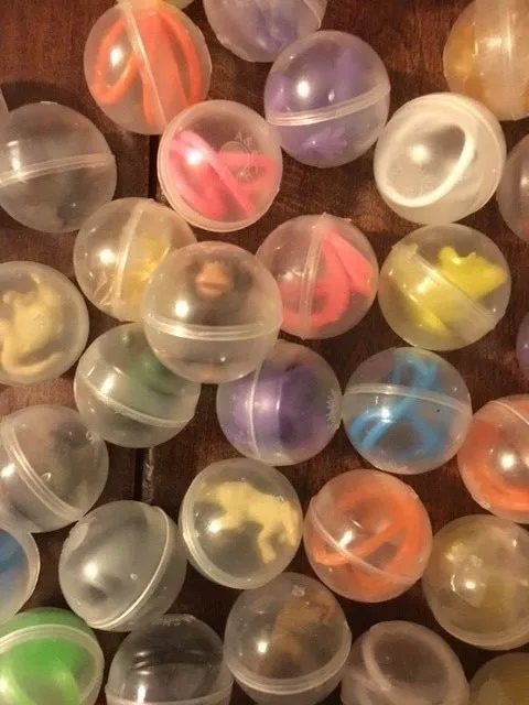 50 Clear Round Vending Machine Capsules Cases for Gumball Containers Bath Bombs