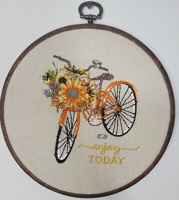 Bicicleta Boho Bordada Enmarcada Arte en Pared Flores 7" Redonda ""Disfruta Hoy"" Naranja
