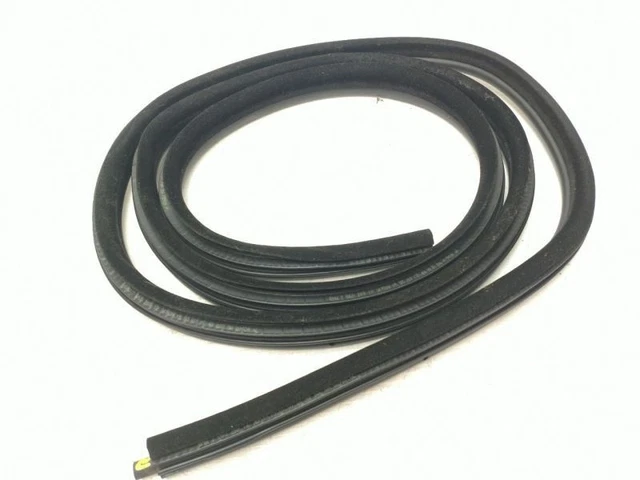 2007 BMW 335xi 335i 328i 328xi E90 Sedan Rear Door Weatherstrip Edge Protection