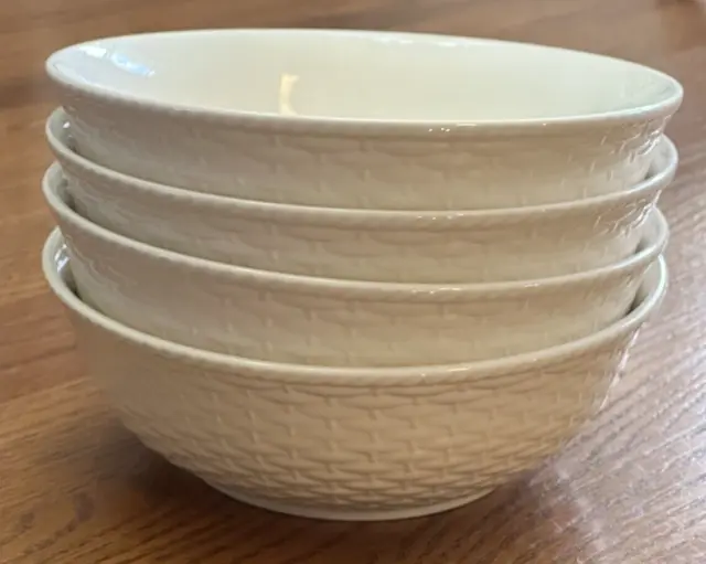 Mikasa Country Manor White Coupe Soup Bowls Cereal 7 1/4" FF001 Lot 4