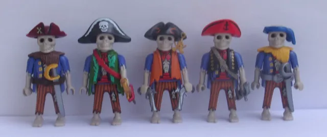 Playmobil Pirates   5 x Assorted Skeleton Pirates  Good Condition