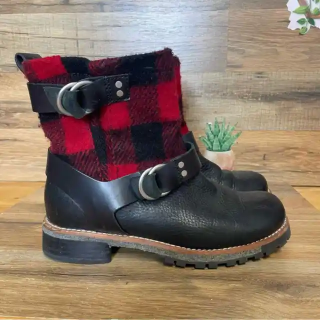 Woolrich Red Balt Buffalo Plaid Moto Boot womens Size 6.5 ankle length