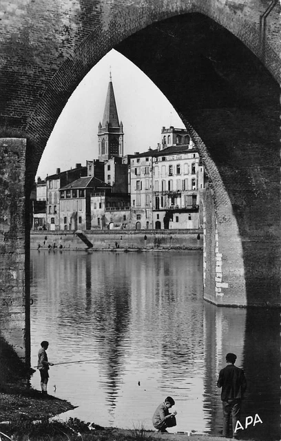 MONTAUBAN - un coin pittoresque - les bords du Tarn - 23 -