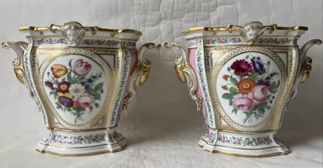 Paire de Vases Porcelaine de Paris Louis-Philippe Bouquet de Fleurs 19ème Siècle