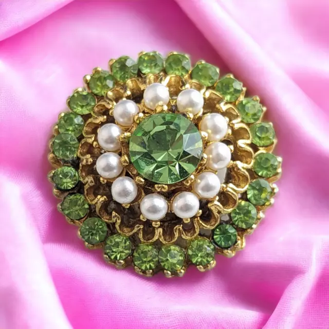 Lovely Vintage Jewellery Faux Peridot Art Deco Brooch