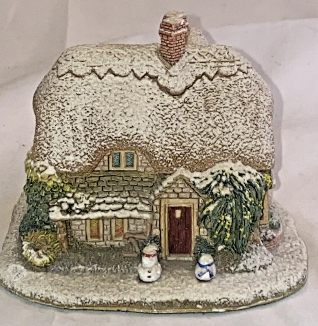 LILLIPUT LANE COTTAGE L2619 Winter at Moot hall Keswick box