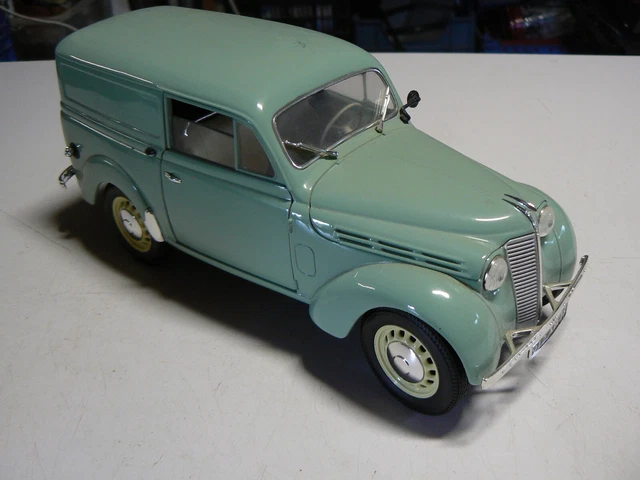 Renault Juvaquatre Utilitaire – Solido 1/18, Miniature De Collection