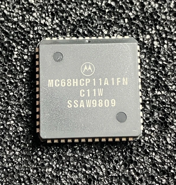 1 Stück MK3870/20 MICROCONTROLLER | 4 MHz | 64 BYTE RAM | 32-Pins I/O | DIP40
