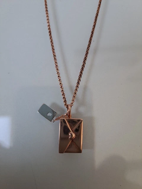 Chaîne En Argent Fin Avec Pendentif - Modèle 133-18/A9 - Bijou D'Occasion Élégant