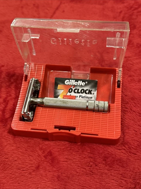1940s Gillette Super Speed Double Edge Razor No Date Code with case 1948-1950